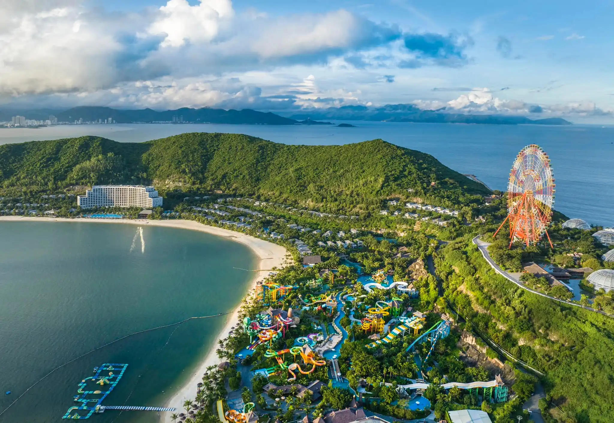 banner nha trang vinpearl